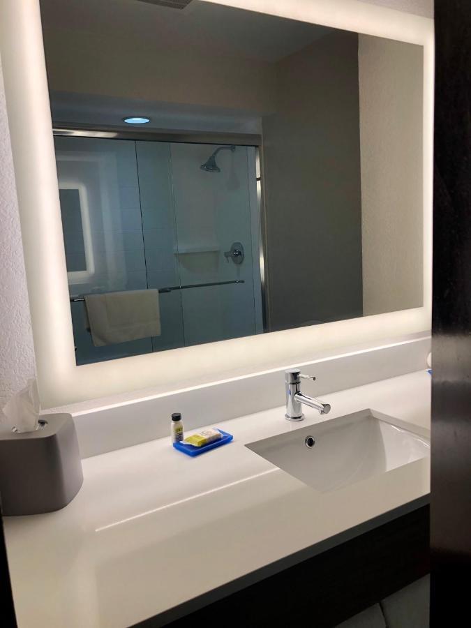 Holiday Inn Express Hotel & Suites Clewiston By Ihg Eksteriør billede