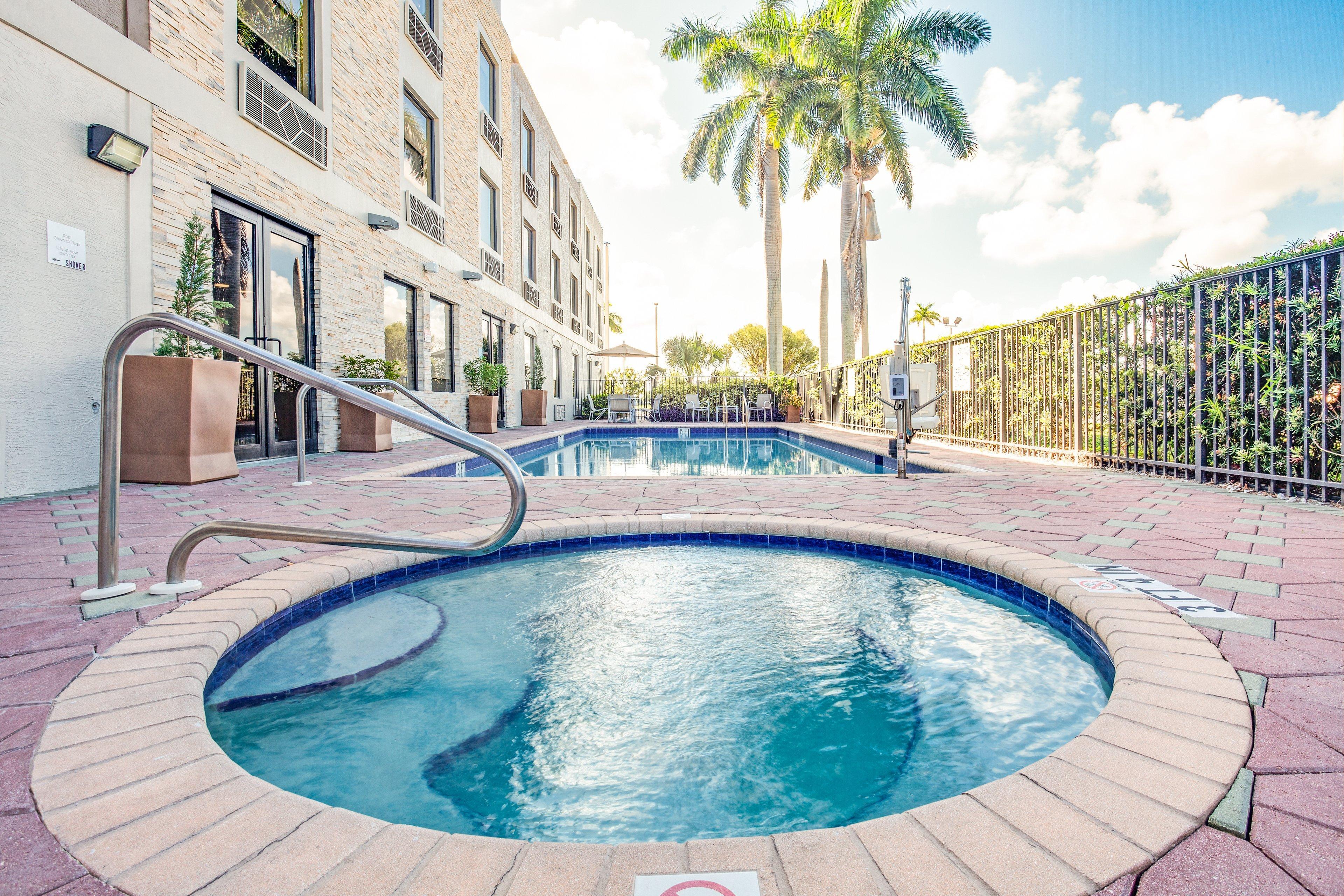 Holiday Inn Express Hotel & Suites Clewiston By Ihg Eksteriør billede