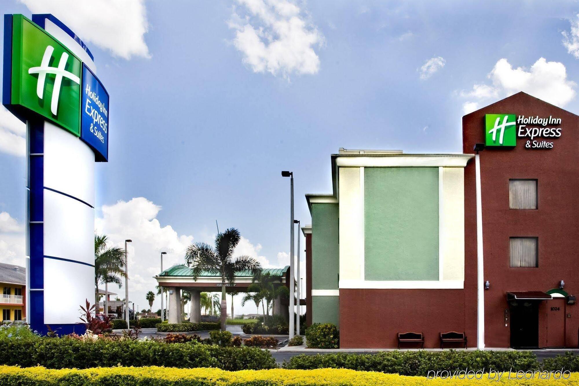 Holiday Inn Express Hotel & Suites Clewiston By Ihg Eksteriør billede